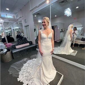 Elegant White Wedding Dress with Lace Train